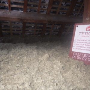 Tercap isolation des combles perdus par soufflage a Lacommande dans le Béarn