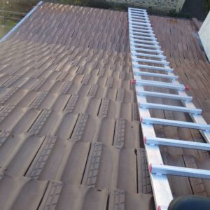 TERCAP réalise le nettoyage d'une toiture et application anti-mousse et hydrofuge à Poey de Lescar dans le Béarn