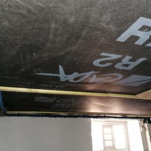 Tercap pose de l'isolation en panneaux rigides sous un plancher de maison à pau dans le Béarn